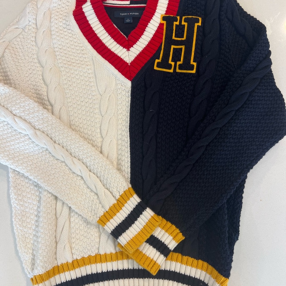 Tommy Hilfiger Navy and White Cable Knit Sweater